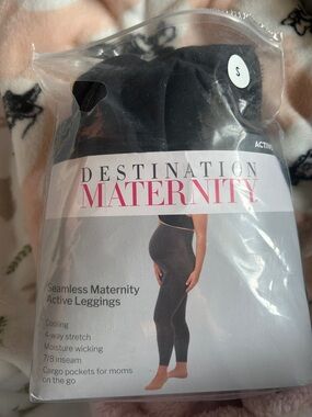 Destination Maternity Black Seamless Active Maternity Leggings